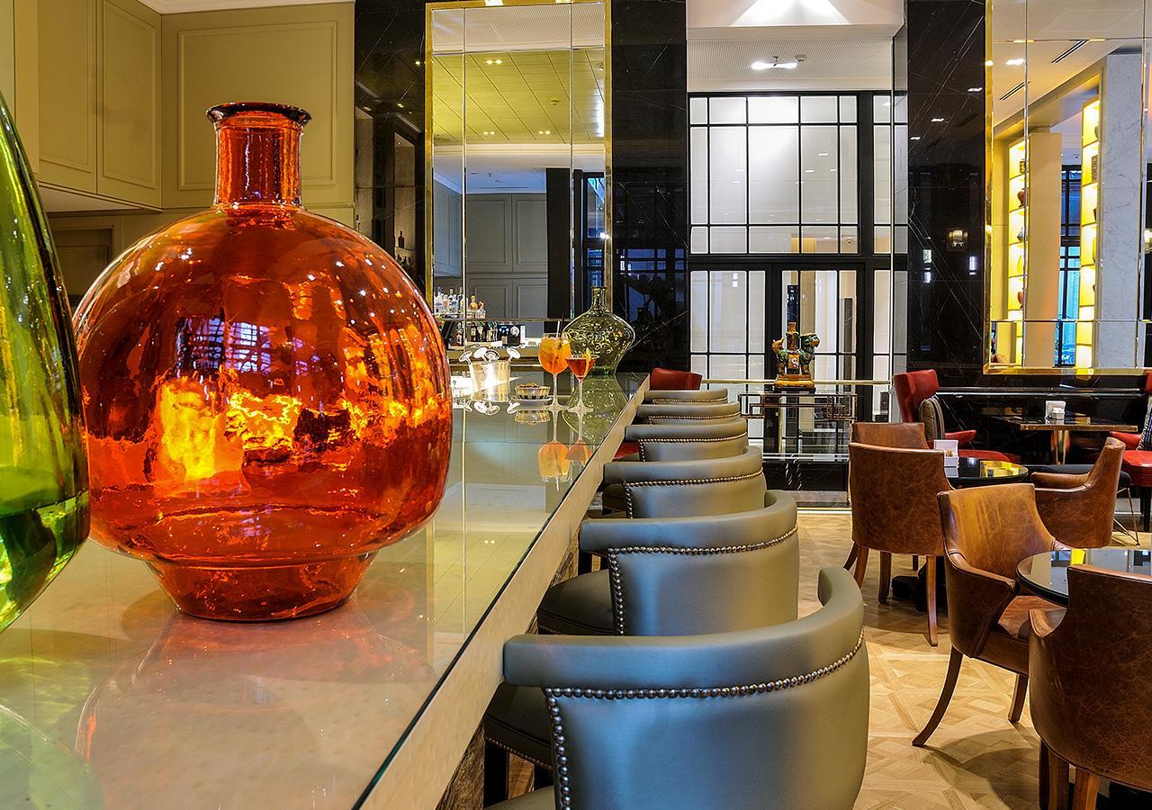 Alvear Icon Hotel 부에노스아이레스 외부 사진 The bar at the hotel